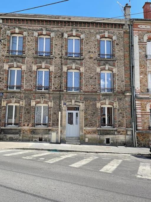 Le 102 De La Gare: Appartement Neuf Et Climatise Châlons-en-Champagne Dış mekan fotoğraf