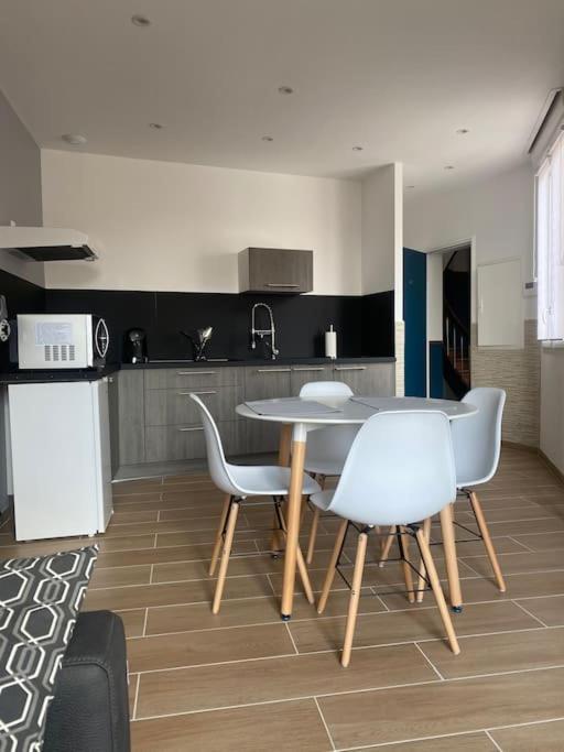 Le 102 De La Gare: Appartement Neuf Et Climatise Châlons-en-Champagne Dış mekan fotoğraf